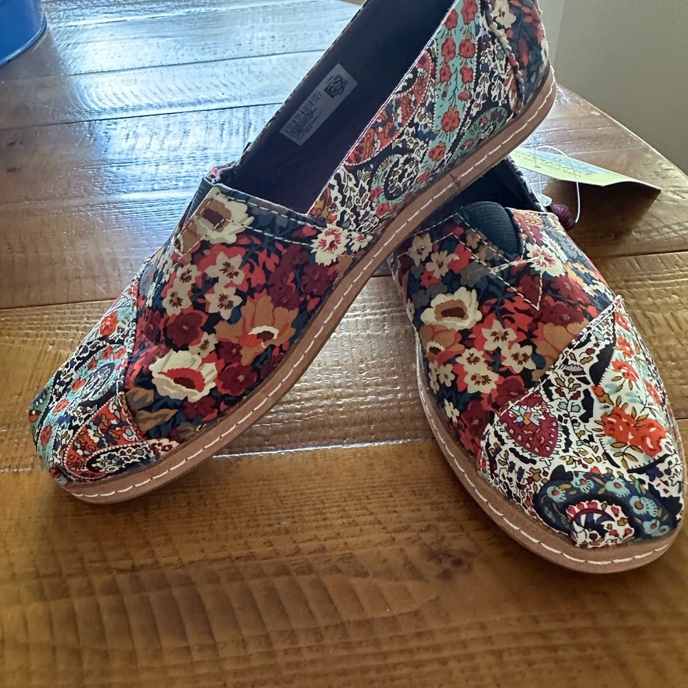 Toms Women's Floral Espadrille Slip-Ons in Red, Orange, Cream & Black